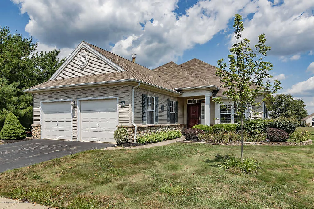 8 Avalon Ct photo 1