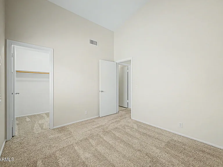 1068 W Glenmere Dr — Photo 16