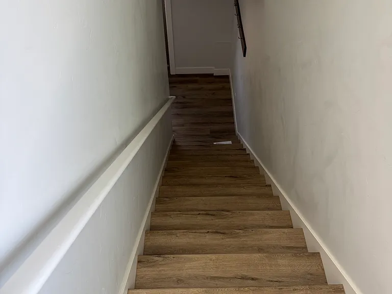 300 Dc Ln #300B — Photo 11