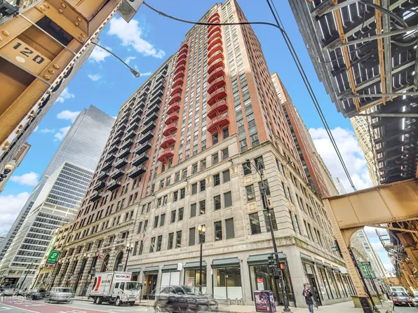 208 W Washington St APT 1109, Chicago, IL 60606