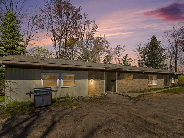 400 High St, Boyne City, MI 49712