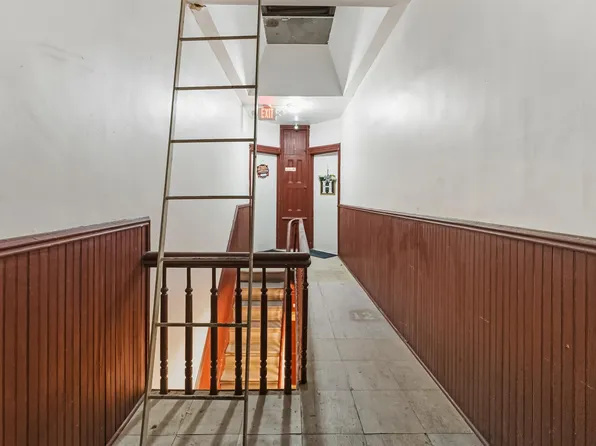 123 47th Street image 13 of 26