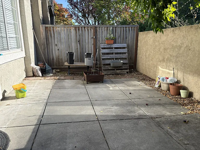 1875 Firebrick Ter — Photo 13