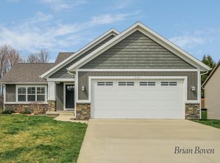 5487 Mills Ridge Dr SW, Wyoming, MI 49418