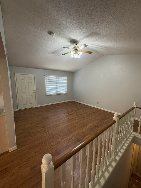 2 bed, 1064 sqft, $1,600 — Photo 4