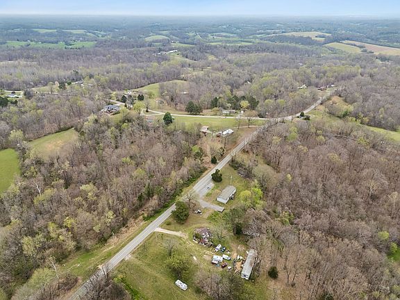 3rd image of 3057 Sugar Creek Rd