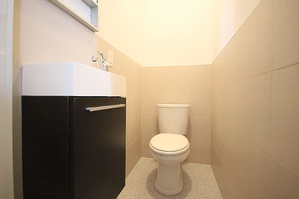 Rented by Nooklyn NYC LLC | media 39