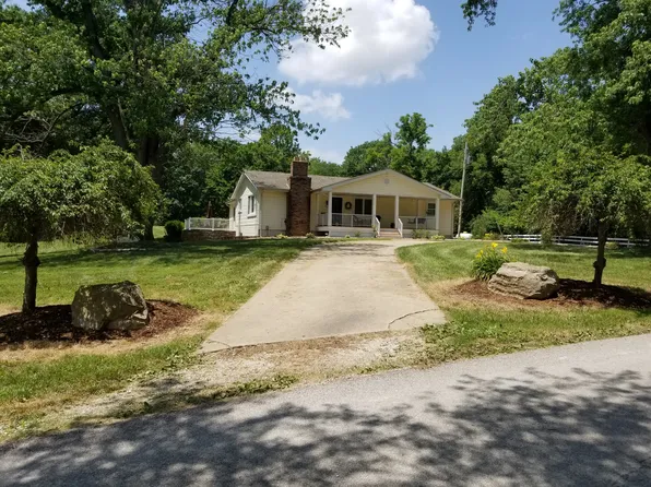 12475 Timber Rdg, Godfrey, IL 62035