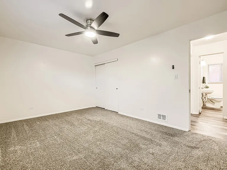 2202 S Cherokee St — Photo 16