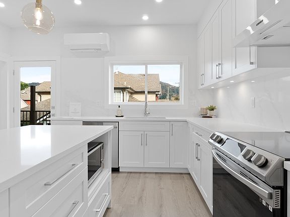 4th image of 1655 Agassiz Rosedale Hwy #9-3