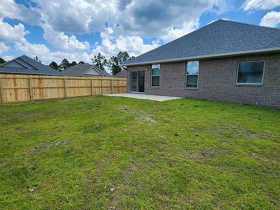 3rd image of 833 Oak Aly