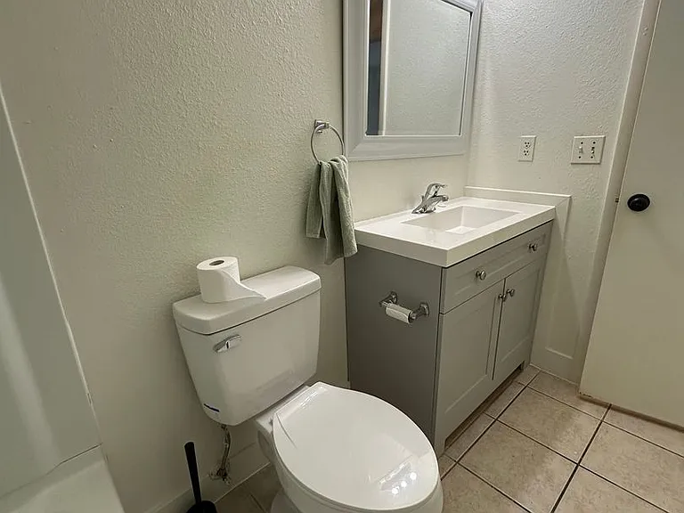 768 N Redwood Rd #12 — Photo 17