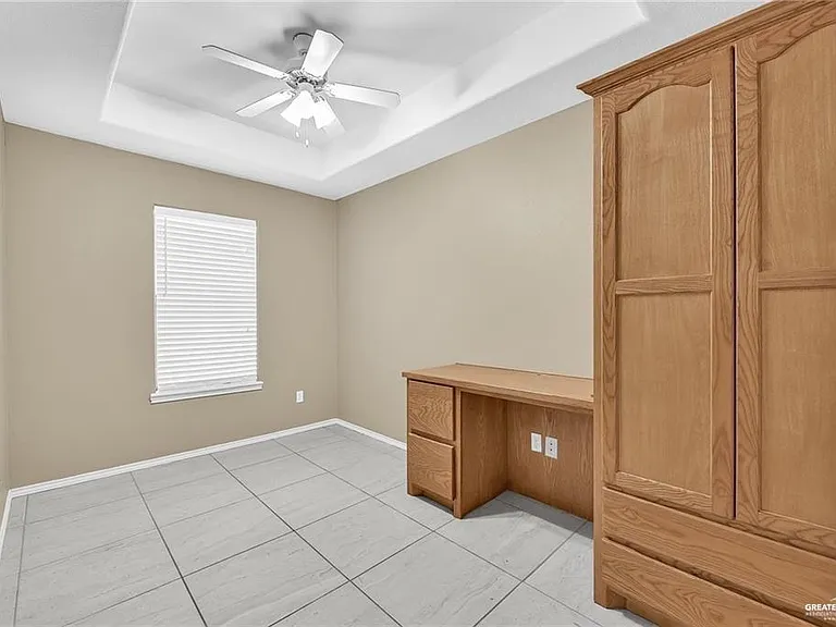1933 River Bend Dr — Photo 10