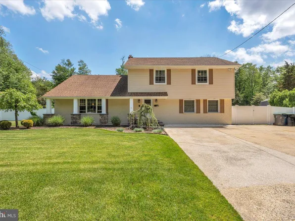 75 Gardens Ave, Berlin, NJ 08009