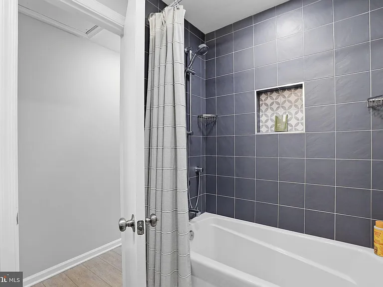 2528 S Walter Reed Dr #5 — Photo 20