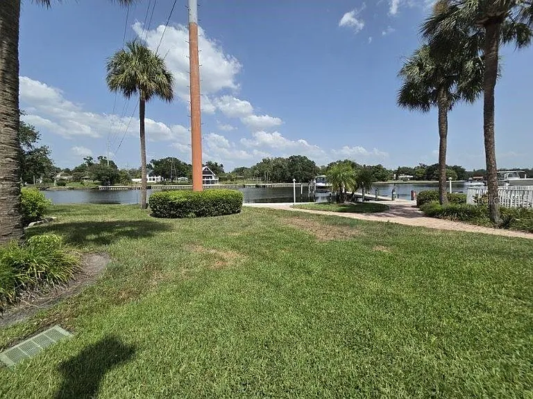 2424 W Tampa Bay Blvd #I103 — Photo 18