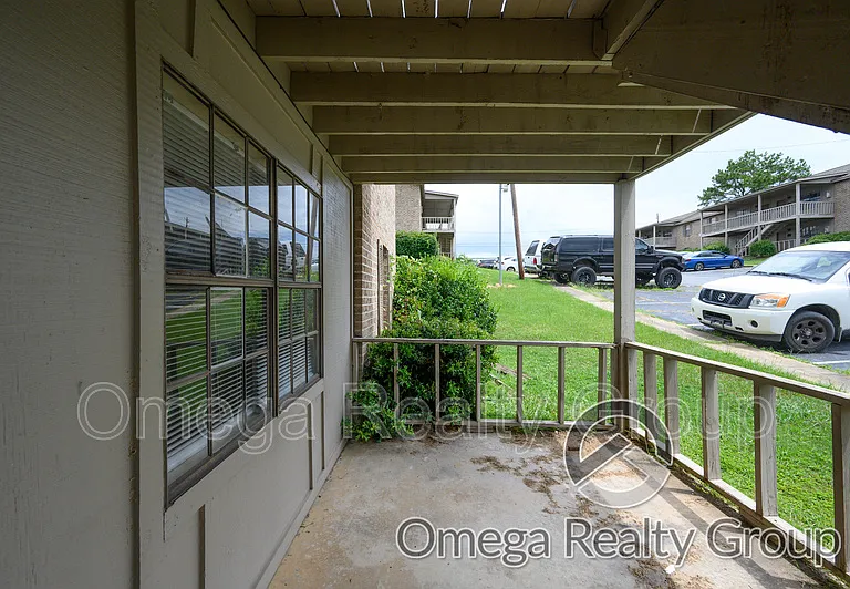 Lakeridge Apartments — Photo 15