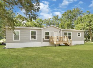 718 Main St, Anahuac, TX 77514