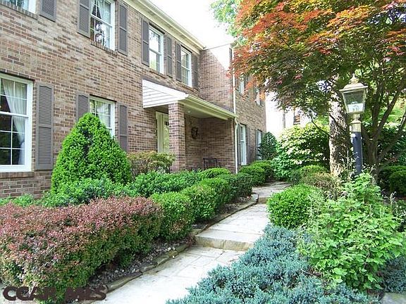 2nd image of 646 Earl Dr