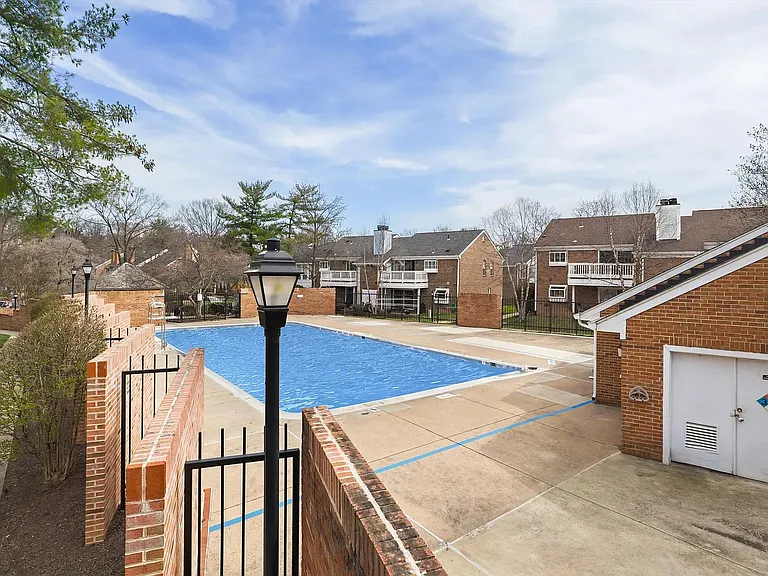 2612 S Arlington Mill Dr #2612C — Photo 17