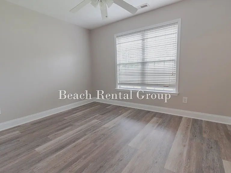 204 Macarthur Dr — Photo 19