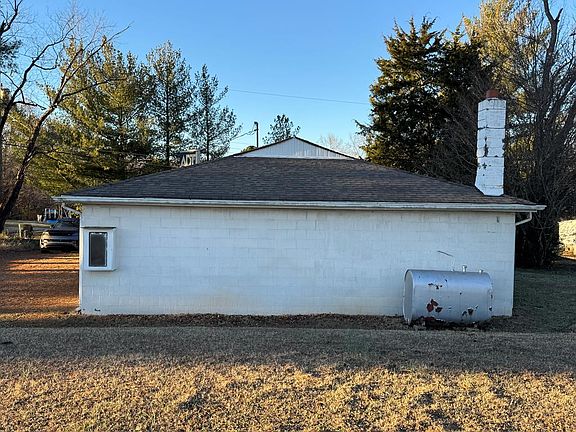5th image of 112 Elwood Ave