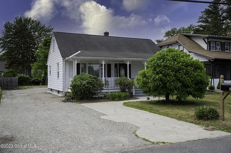 2nd image of 11 Dewey Ave Avenue