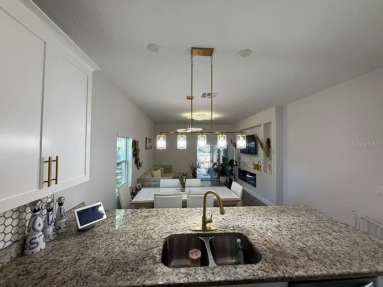 408 Finley Ave — Photo 17