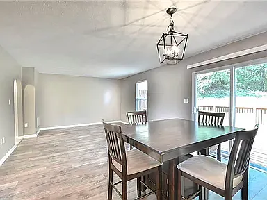 1210 Canterbury Dr — Photo 10