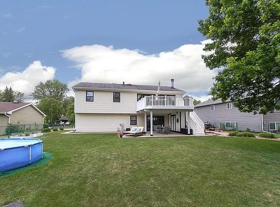 2nd image of 4201 Woodlake Dr