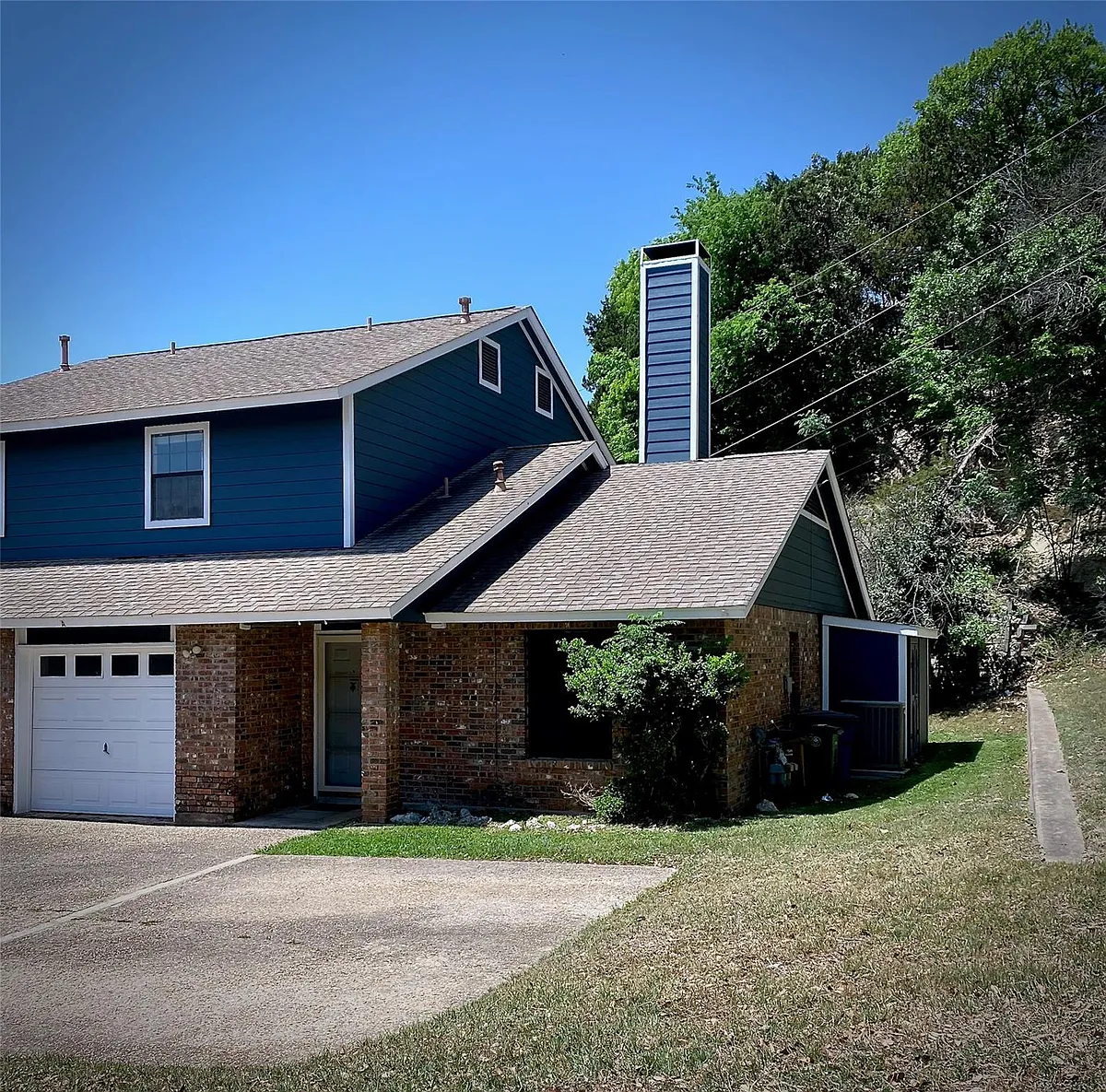 Building Photo - 6902 Thorncliffe Dr #A