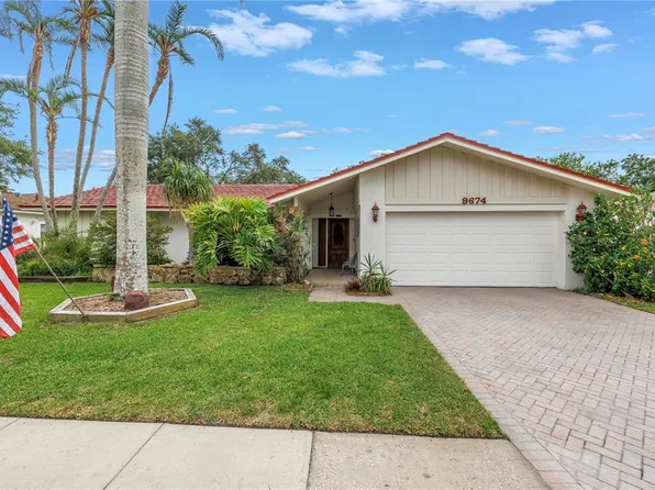 9674 104th Ave, Largo, FL 33773