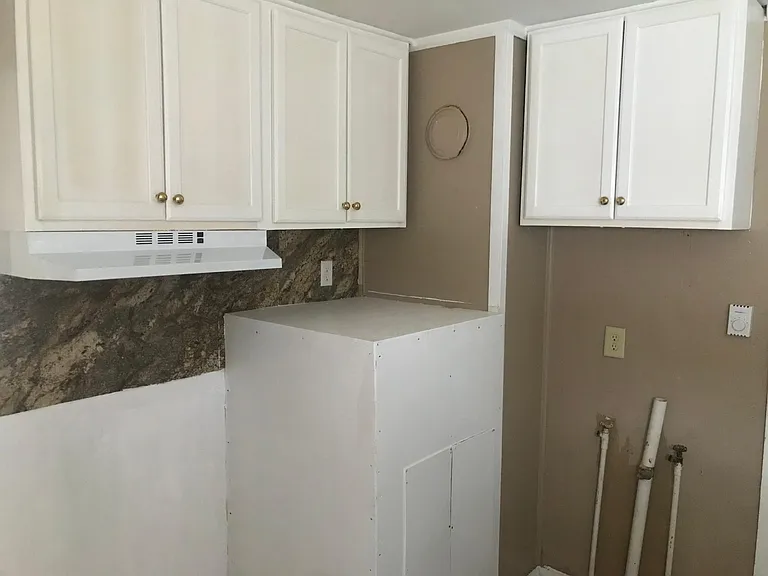 1204 Desmond St — Photo 5