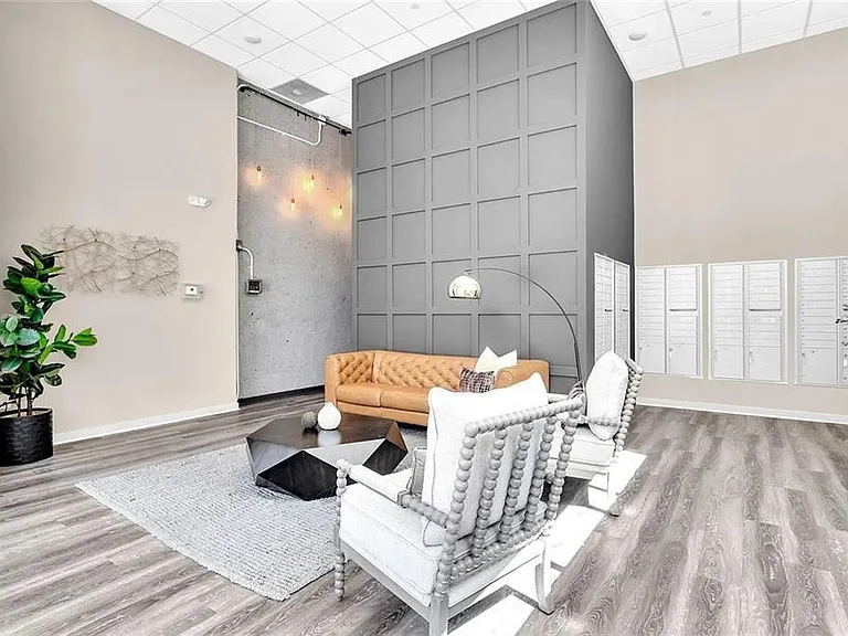 525 Parkway Dr #401 — Photo 26