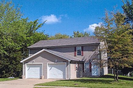 1st image of 2110 Live Oak Ln