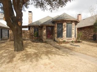 2017 Falcon Ridge Dr, Carrollton, TX 75010