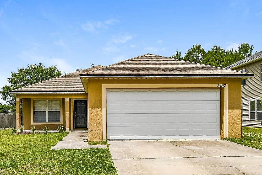 4 bed, 2.0 bath, 1740 sqft, $2,190 — Photo 1