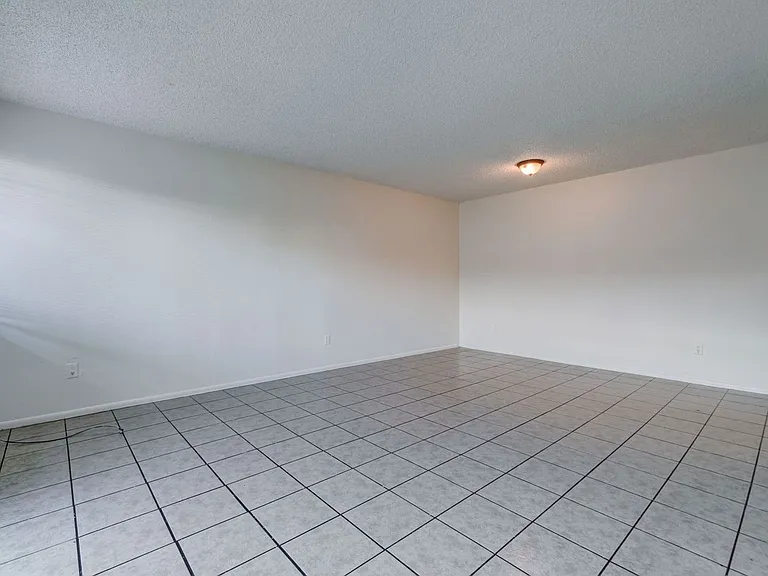 2696 N 43rd Ave #33C — Photo 7