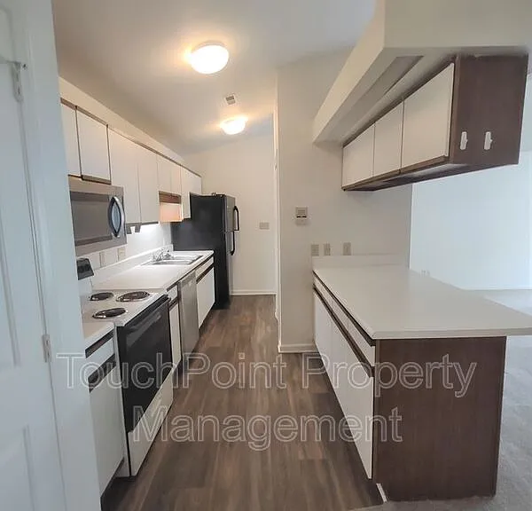 7366 Rose Terrace Ct — Photo 4