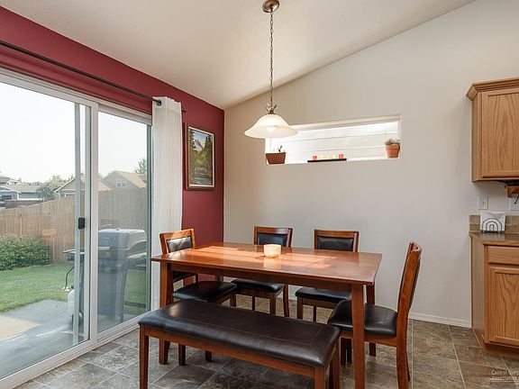 5th image of 754 NW Green Forest Cir