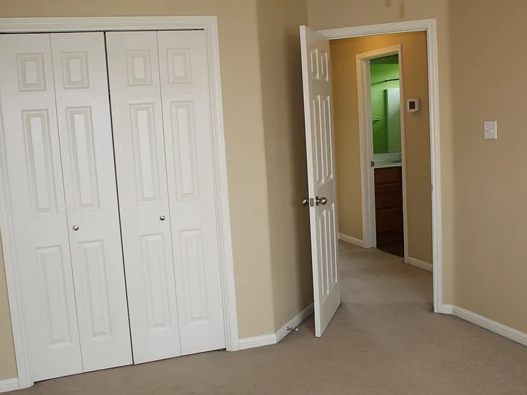 7707 Bridgepointe Dr — Photo 16