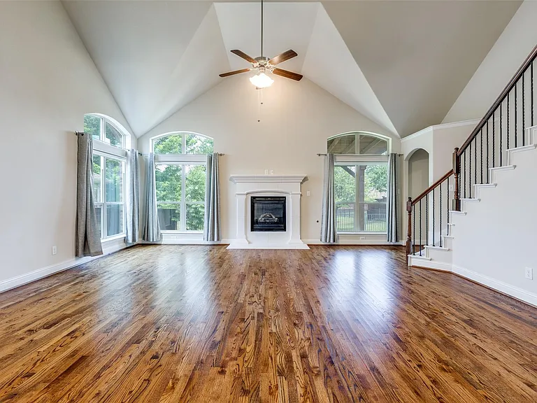 1829 Breeds Hill Rd — Photo 2