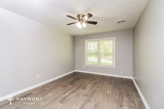 1183 Salisbury Trl — Photo 6