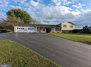 1126 Sunbury Path, Millerstown, PA 17062