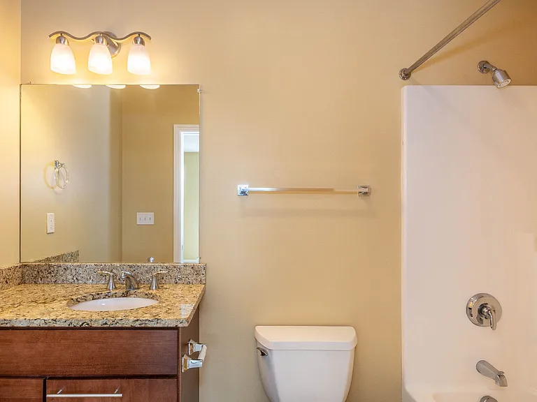 422 E Kirkwood Ave — Photo 34