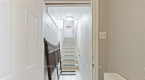 2 bed, $2,000 — Photo 3