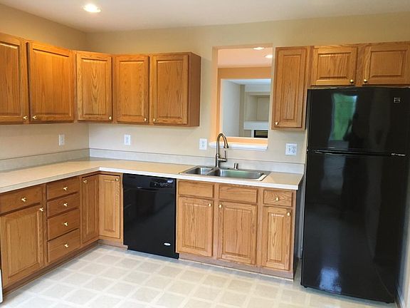 Kitchen with Pass thru to Dining room - 2nd floor