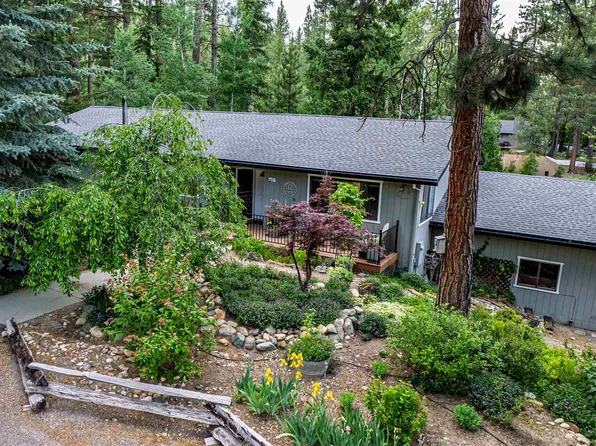 101 Evergreen Cir, Blairsden, CA 96103