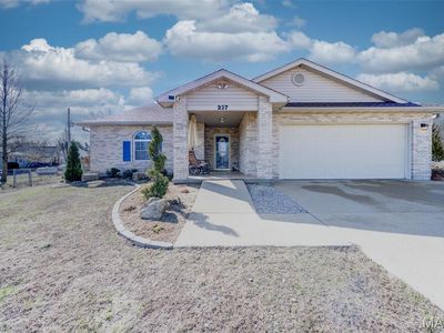 327 Quail Ridge Ct, Bourbon, MO, 65441