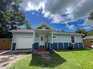 2209 8th St, Orange, TX 77630